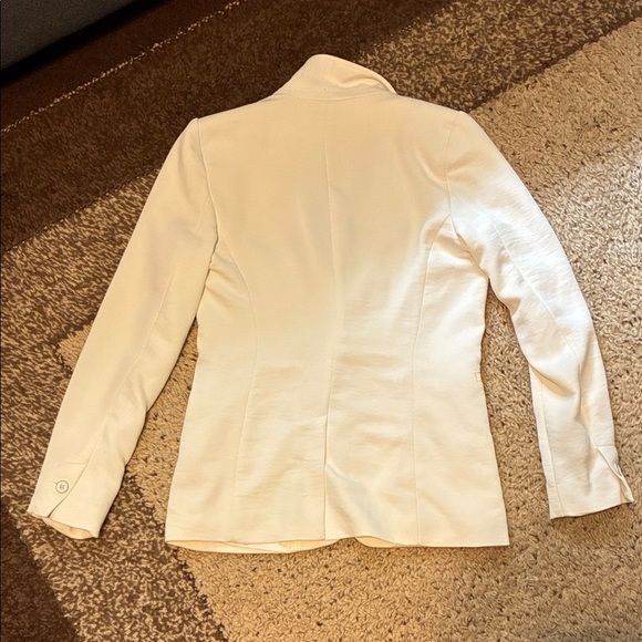RW&CO. Elegant Off White Blazer - Picture 10 of 16